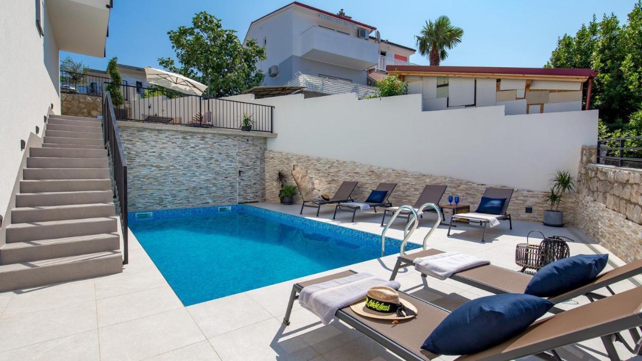 Apartments Villa Frankola With Swimming Pool Crikvenica Luaran gambar