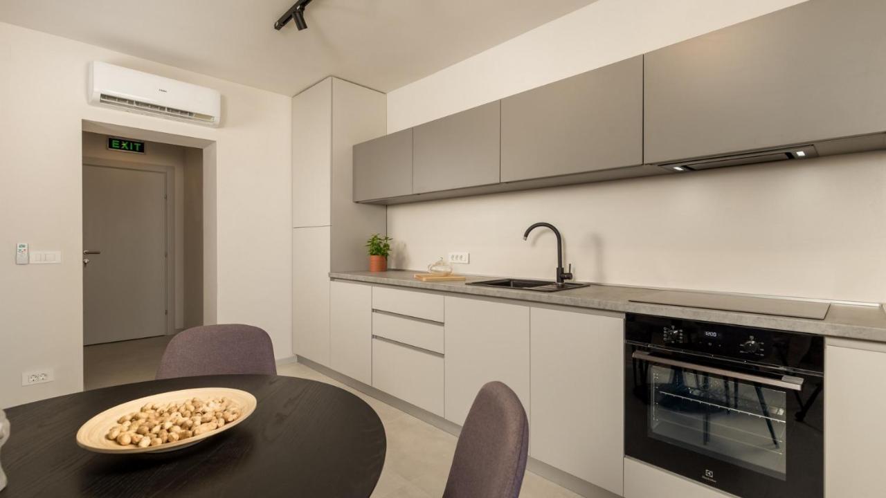 Apartments Villa Frankola With Swimming Pool Crikvenica Luaran gambar