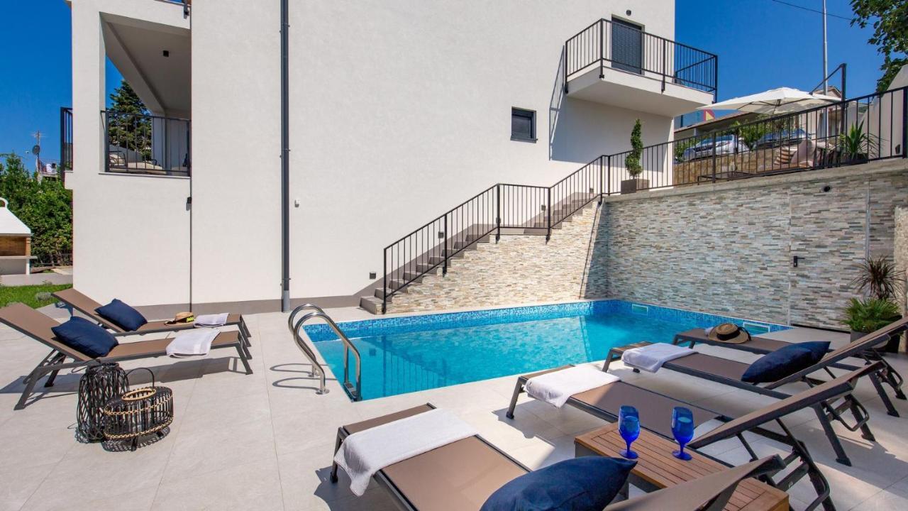 Apartments Villa Frankola With Swimming Pool Crikvenica Luaran gambar